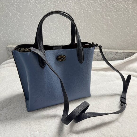 Coach Willow 24 - Picture 7 of 9